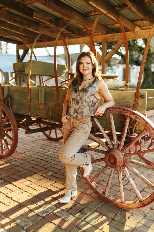 Buckskin Bae Jeans By 2Fly