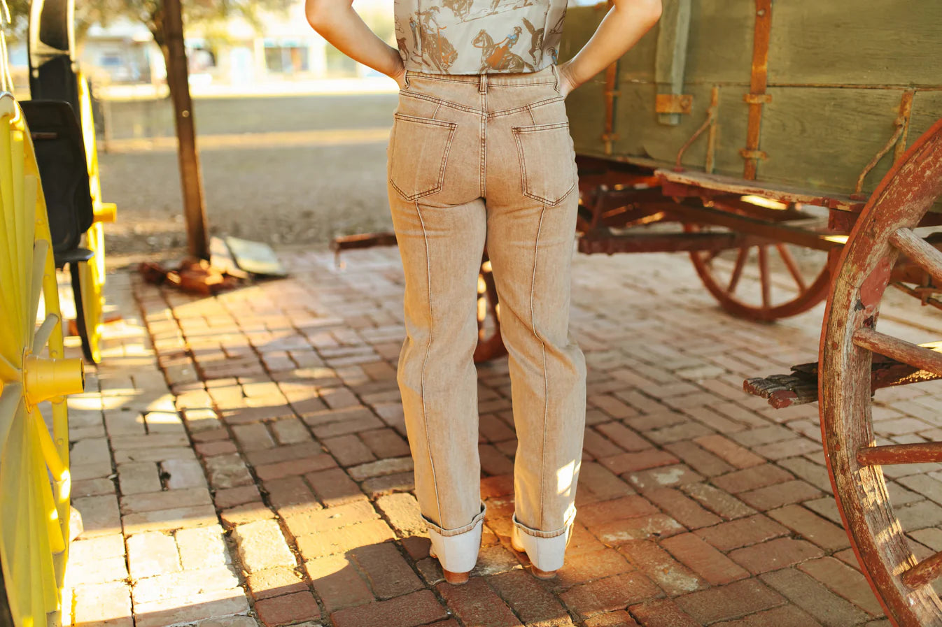 Buckskin Bae Jeans By 2Fly