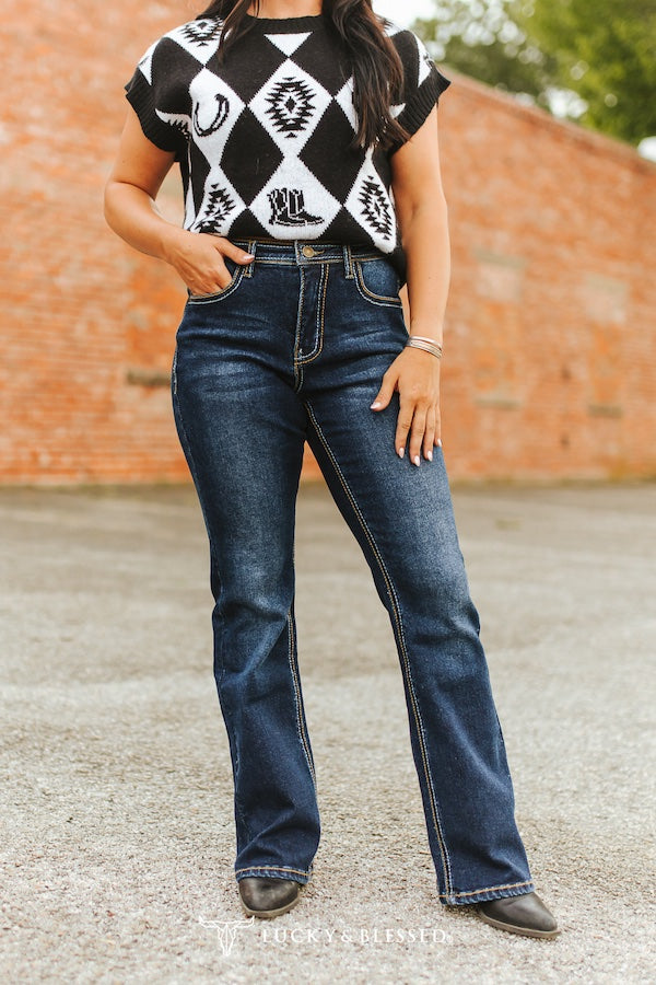 Horseshoe Embroidery Pocket Mid Rise Jeans By L&B